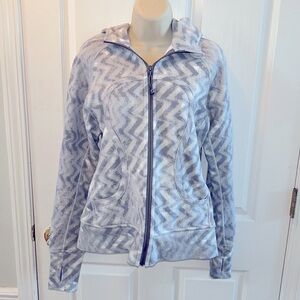 Lululemon Scuba Hoodie - Gray Zigzag - Size 10